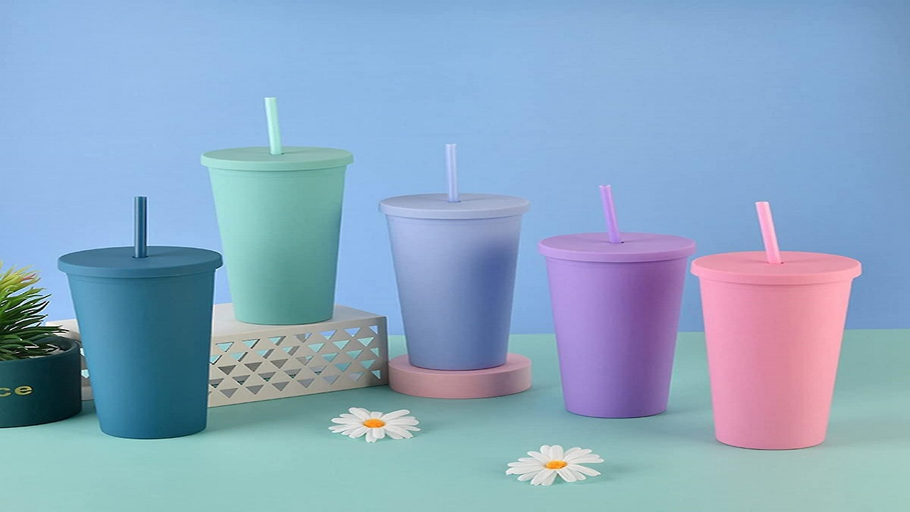 How Buying Bulk Tumblers with Straws Are Beneficial for Children's Shops